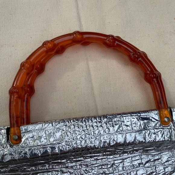 Vintage 1960s metallic silver tote bag with lucite bamboo style handles - Picture 3 of 10